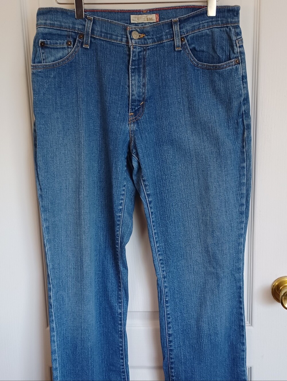 WOMEN'S LEVI'S DENIM RELAXED BOOT CUT 550 JEANS 10 LONG (32" x 32") *FLAW*